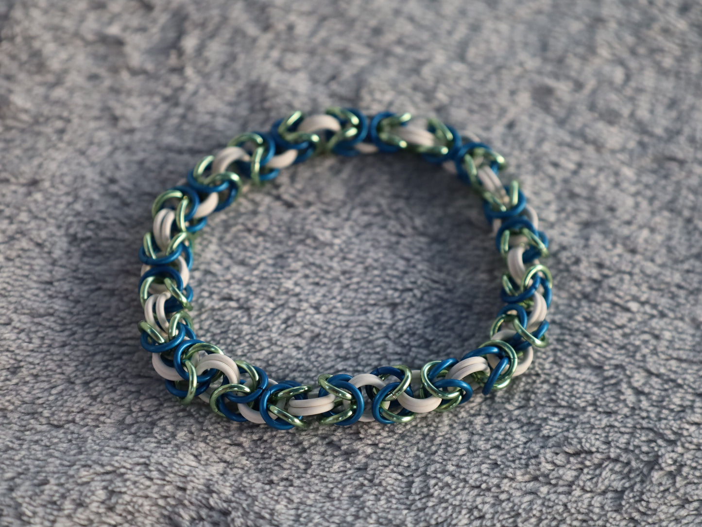 Stretchy Tri-Colored Chainmail Bracelet